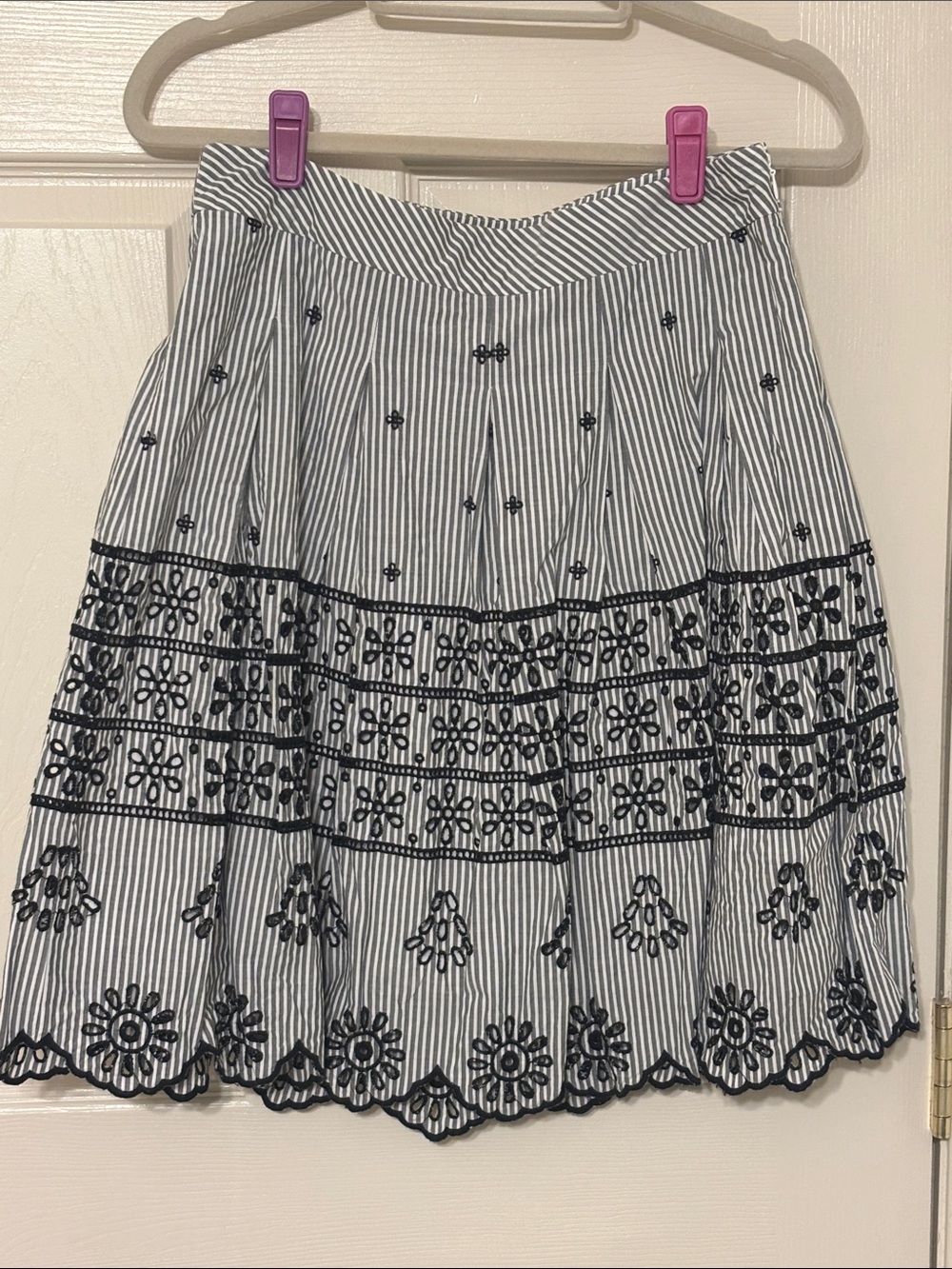 Talbots White & Navy Striped Embroidered A-Line Skirt